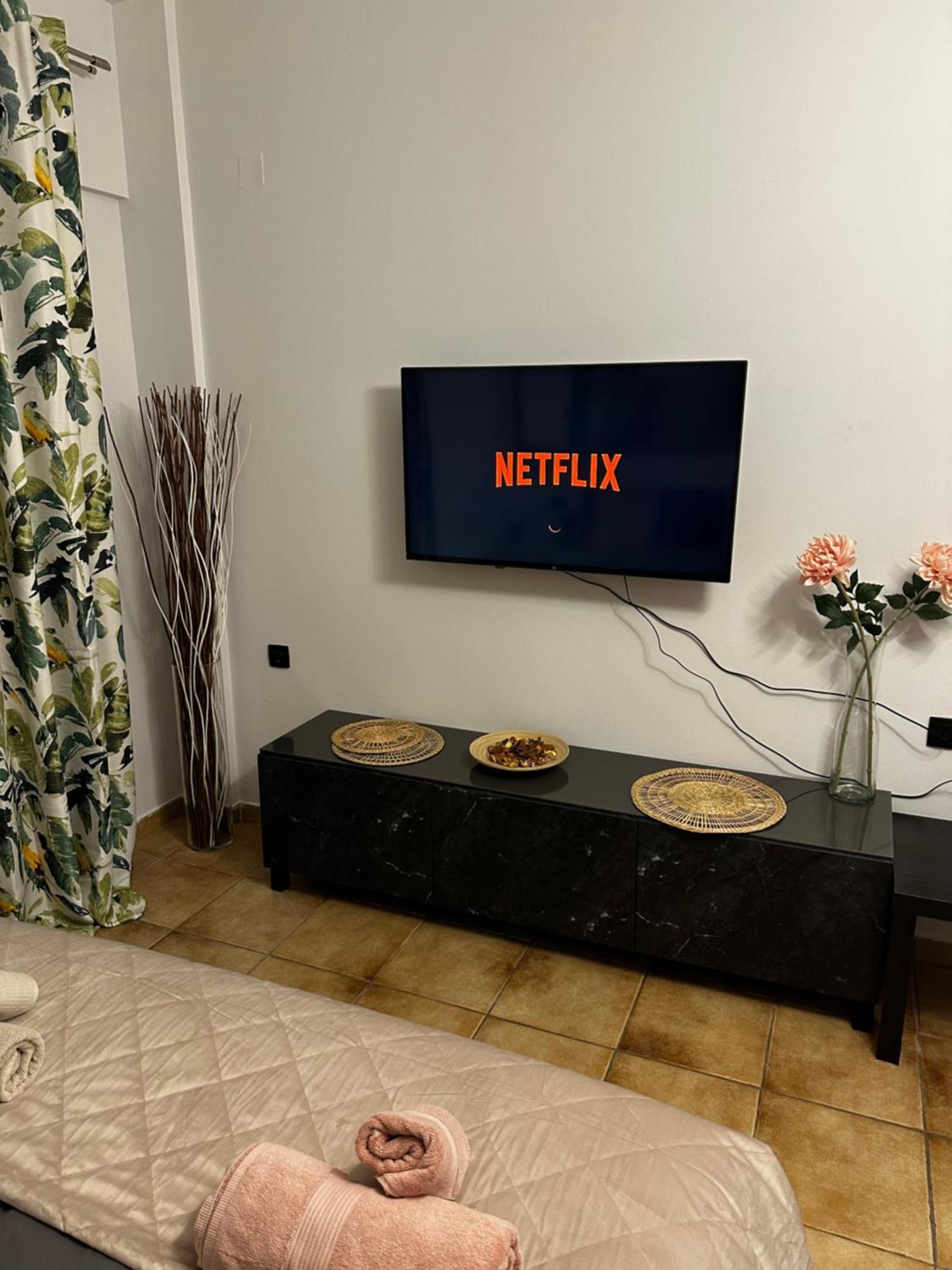 Νεάπολη Apartment Larissa Ngoại thất bức ảnh