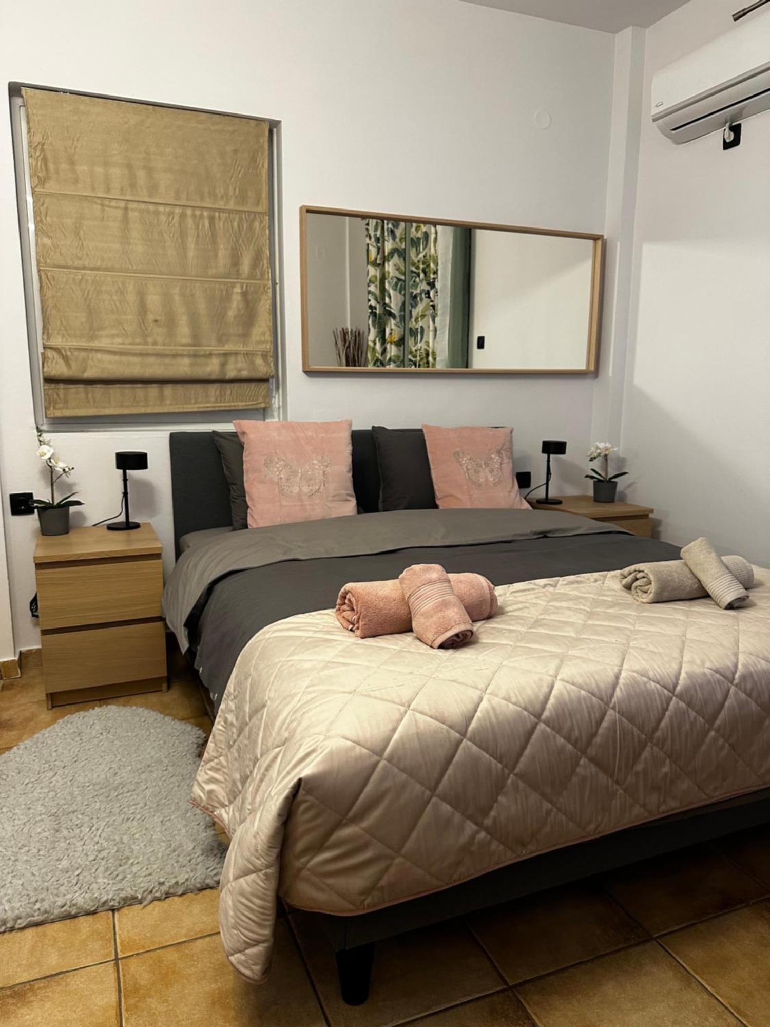 Νεάπολη Apartment Larissa Ngoại thất bức ảnh